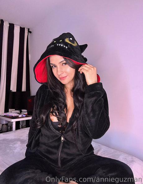 annieguzman perfect actress photo