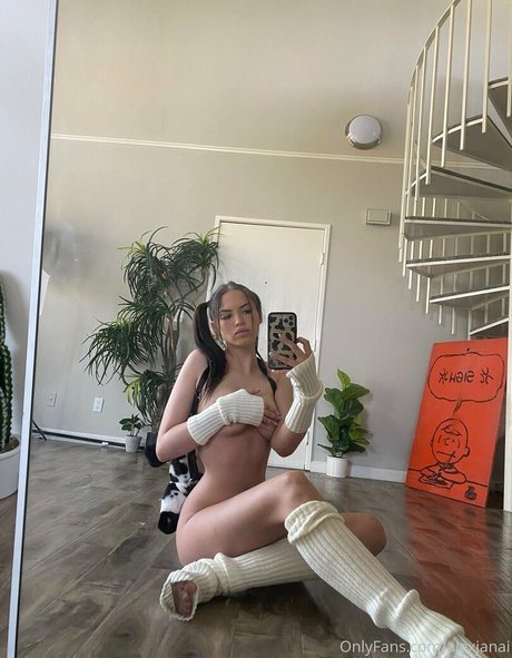 alexjanai nude model picture