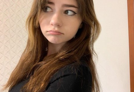 hdsonki model erotic image