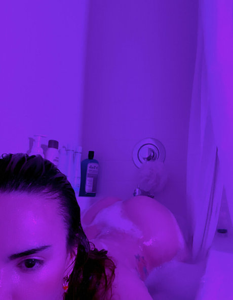 avianaviolet model high quality archive