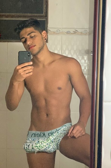 marciomendes model nude picture