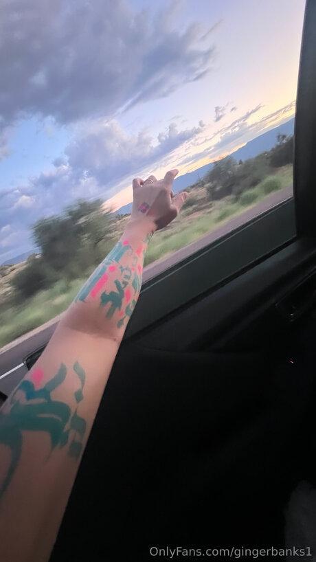 mom daughter onlyfans nude images