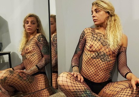 unalome star naked img