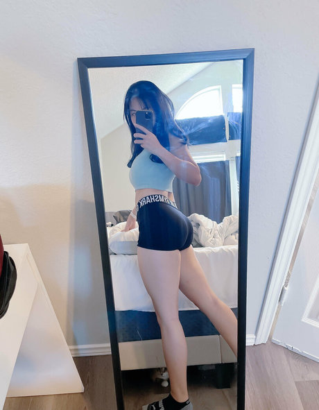 yooniefree model img