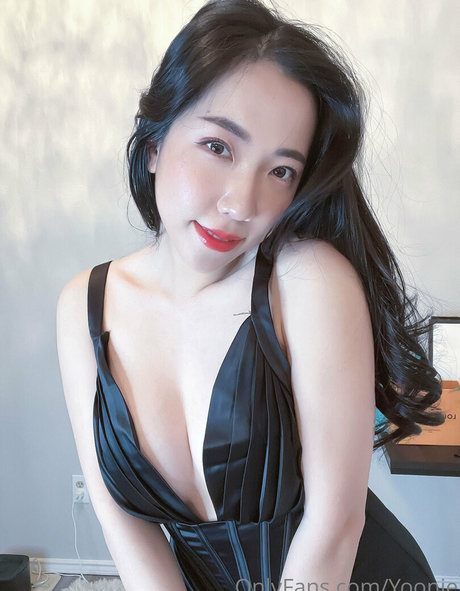 yooniefree perfect model images
