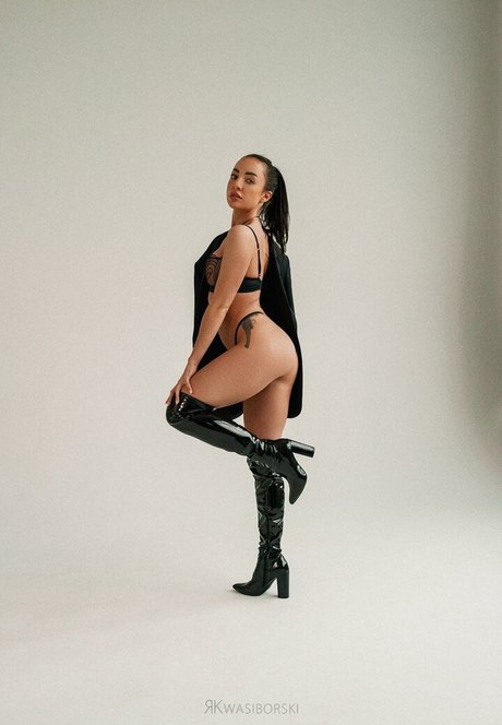 marikadurka__ naked pornstar images