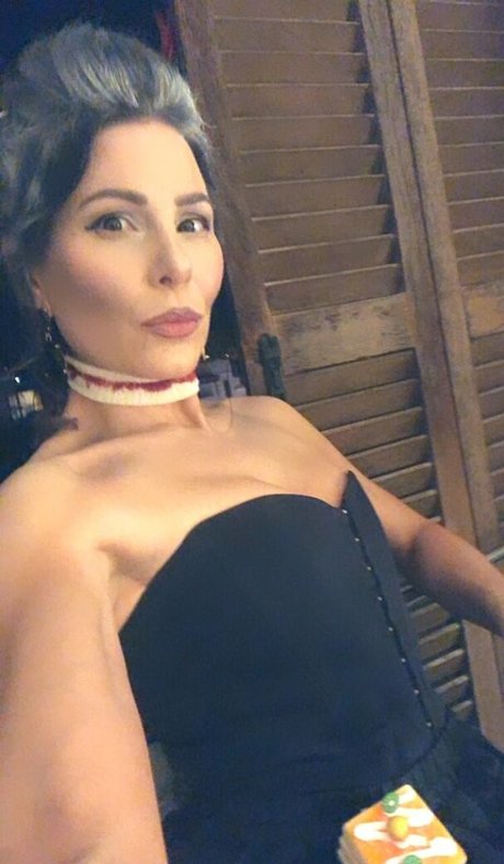 Lucrezia Millarini star pretty gallery