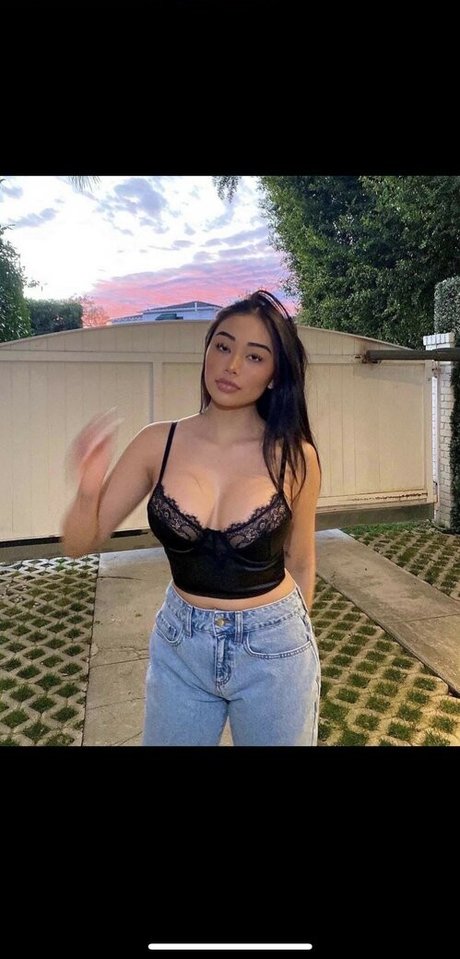 Ellerie Marie pretty model gallery