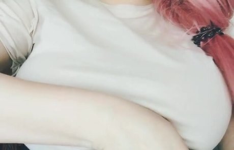 Mila Volker porn model photo