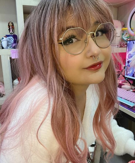 Nathye hd actress gallery