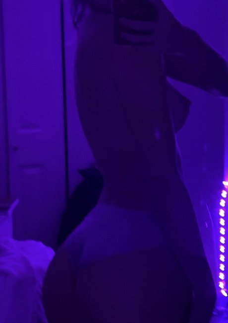 skiimaskslut666 model porn picture