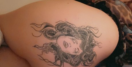 charlotte6869 naked pornstar img