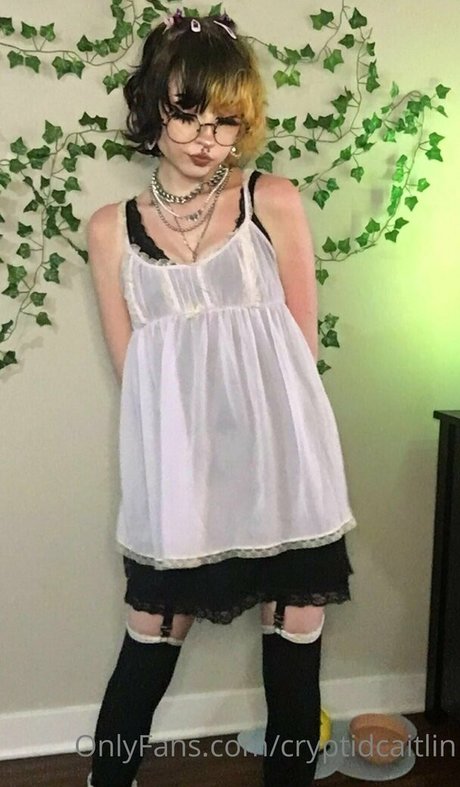 cryptidcaitlin star top img