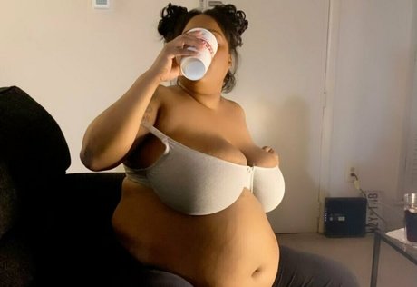 chyynotshyy star hot pictures