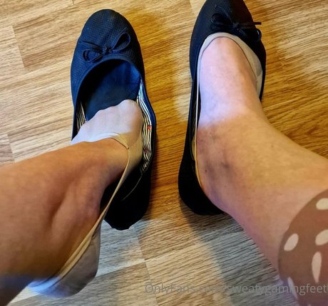 sweatygamingfeet pornstar nice pic