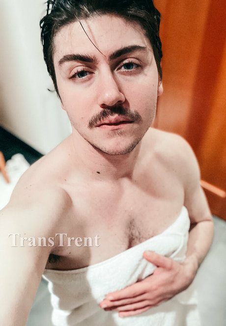 transtrentfree erotic actress picture