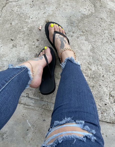 servingfet xxx actress image