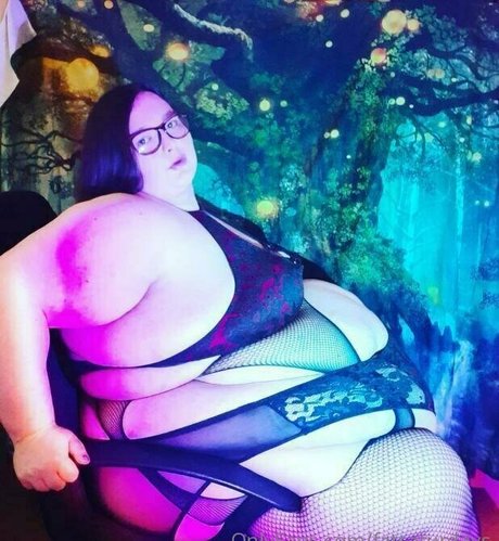 fatsaturdays model free pictures