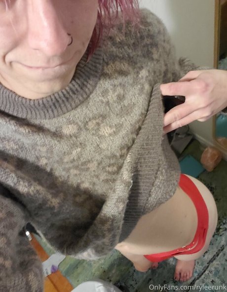 ryleerunk adult model photo