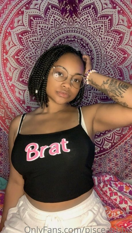 pisceanbby sex star photos