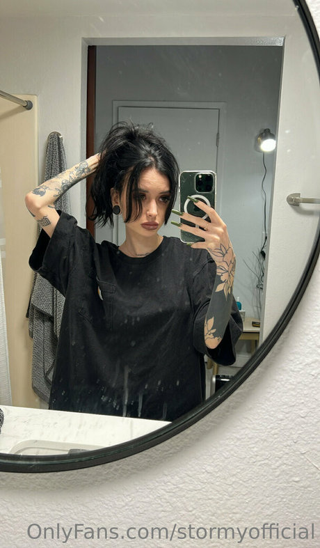 stormyofficial model erotic images