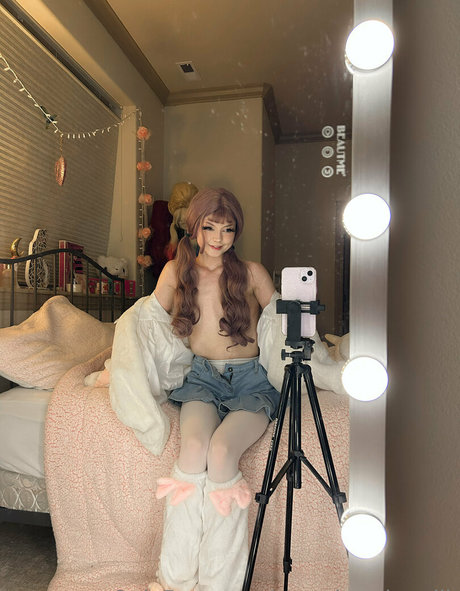 strawbearie milk star pornographic pics