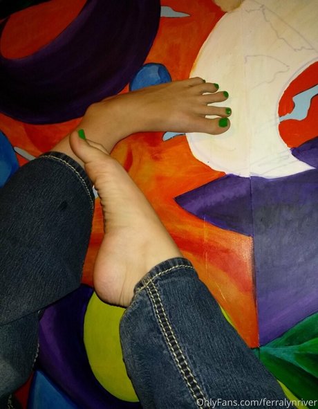 ferralynriver hot actress photo