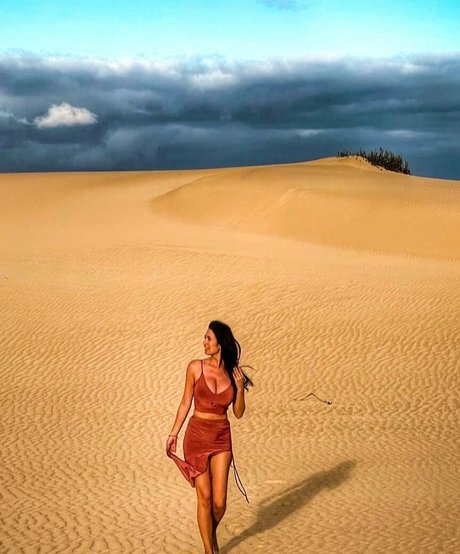 Lara Moreno perfect model img