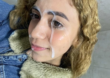 artemiscarmona naked star image