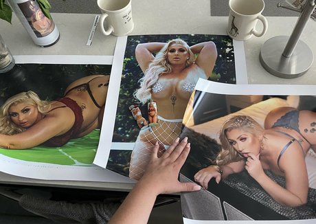 mzdanibadgirl model erotic pic