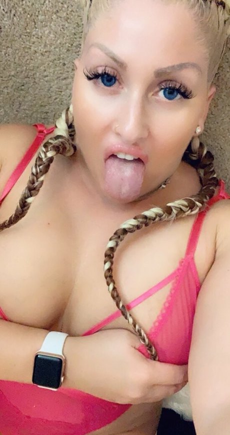 mzdanibadgirl perfect model pic