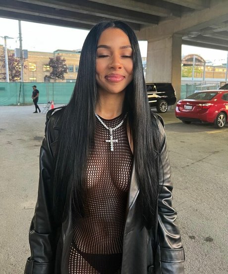 Mariah The Scientist pornstar exclusive photo