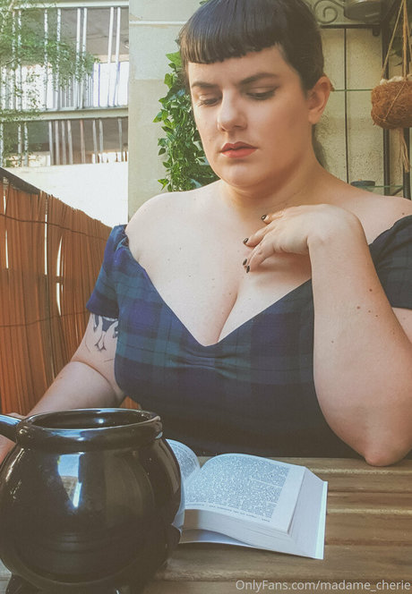 madame cherie pretty actress galleries