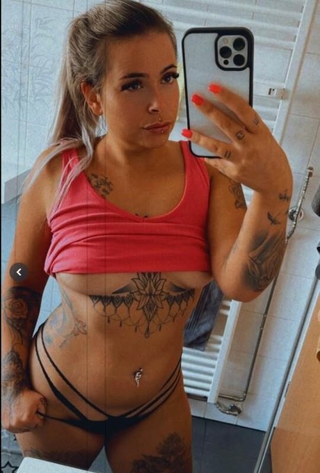 Mandygriffen model top photo