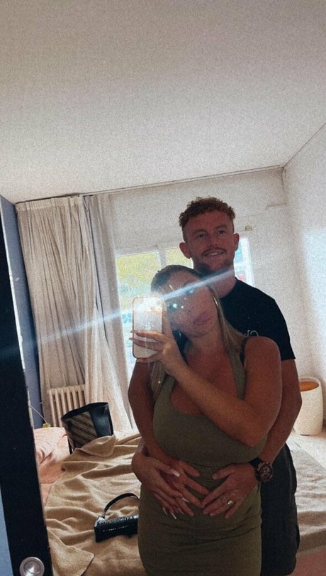 Jazmineblouise hot actress img