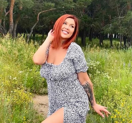 Marina Burnashova nude model picture