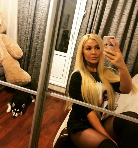 Marina Burnashova star top pic