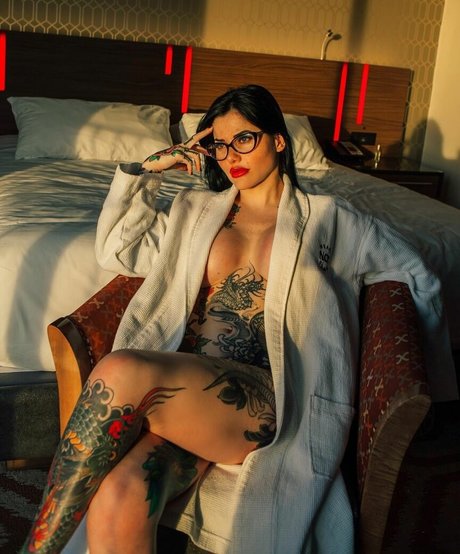 Aurore Pariente hot model archive