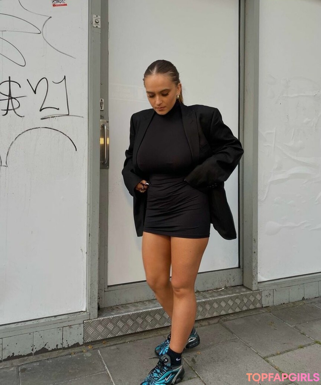 Laura Svensson model pretty archive