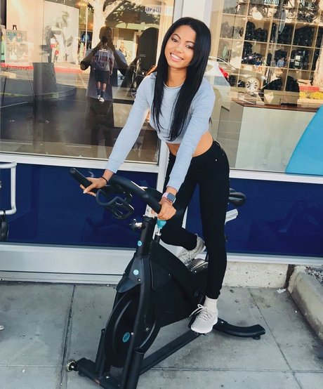 Camille Hyde hd pornstar pics