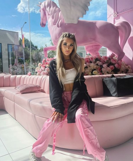 Sofie SanFilippo top model pic
