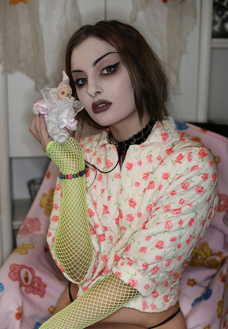 LilithLevisis nude model photos