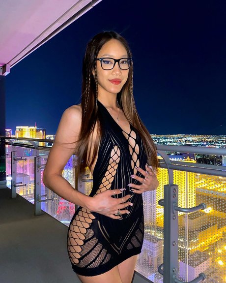 mailynguyenn free pornstar images