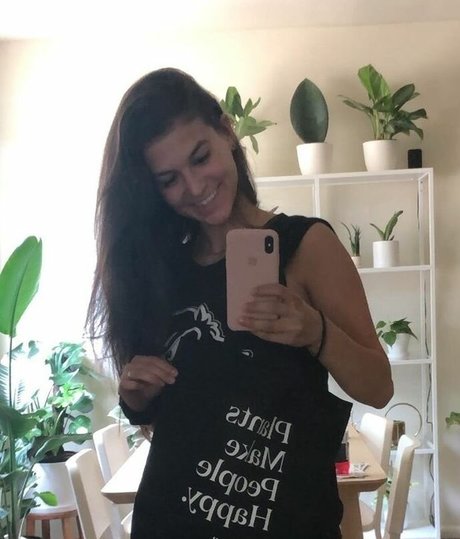 Dominique D Angelo naked pornstar pic