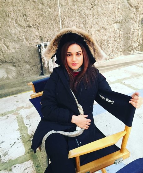 Summer Bishil star hd galleries