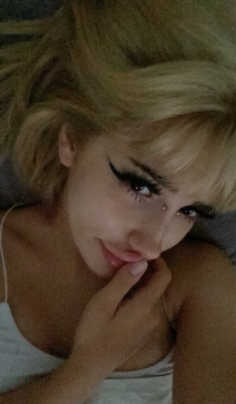 Noodle Noodlesriu pretty actress pics