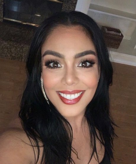 Nitu Sharma pornstar pretty pics