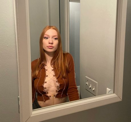 Lily Priscak naked star pics