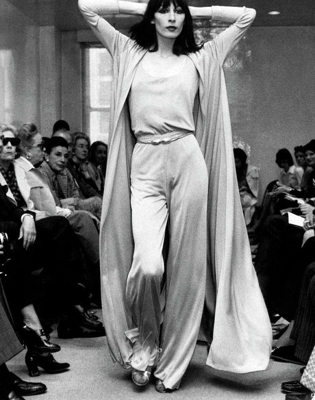 Anjelica Huston hd model image
