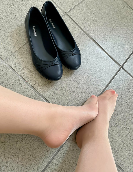 Ana Allabout star top galleries